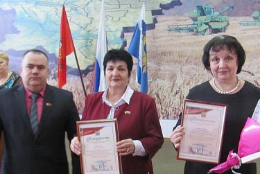 Светлана Иванова посетила заседание Совета депутатов Кувандыка